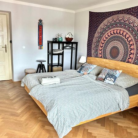 Knk Vibrant Central Spacious Hideaway Apartment Hradec Králové Exterior foto