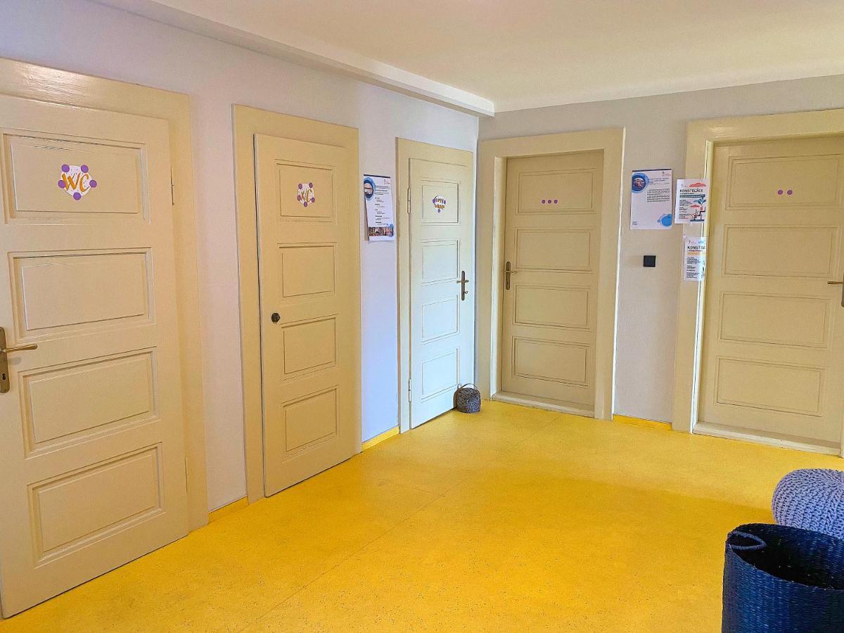 Knk Vibrant Central Spacious Hideaway Apartment Hradec Králové Exterior foto